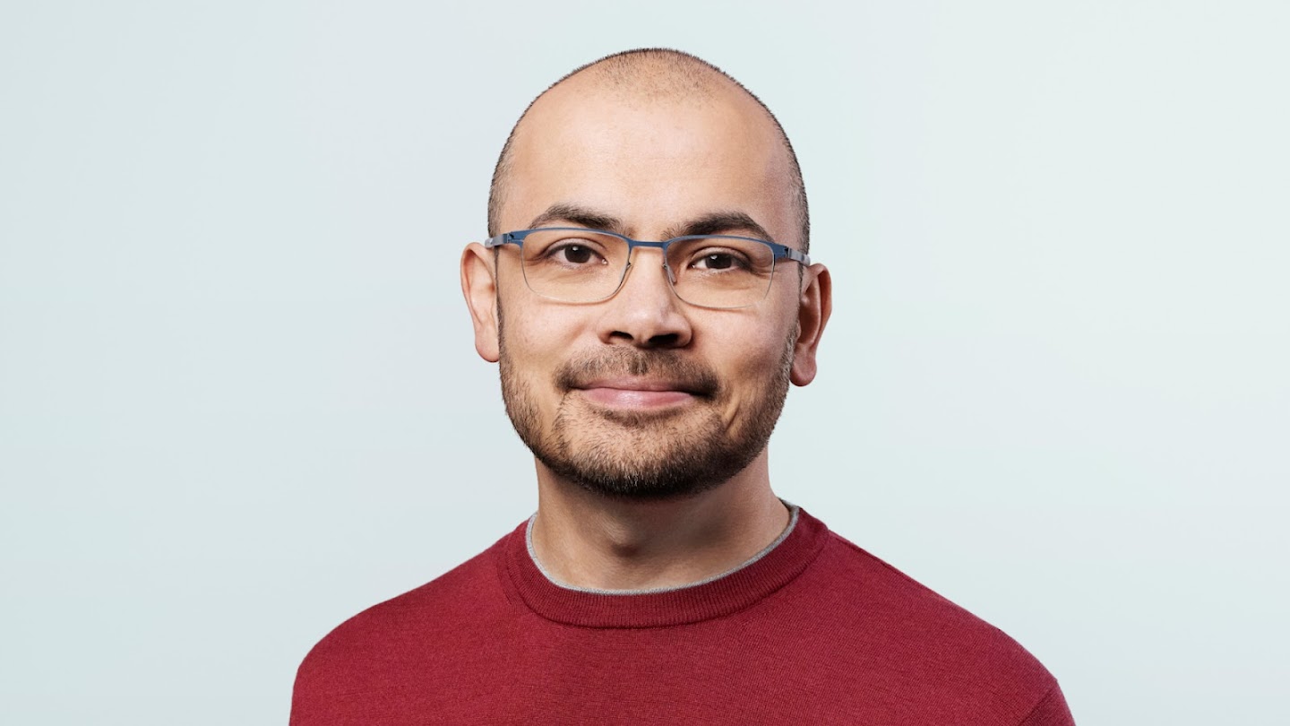 una-imagen-actual-de-demis-hassabis-el-genio-retratado-en-el-libro-the-infinity-machine