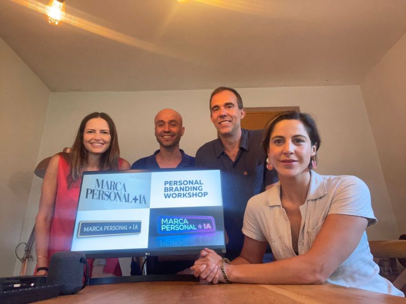 Participantes y relatores del primer taller Marca Personal más Inteligencia Artificial