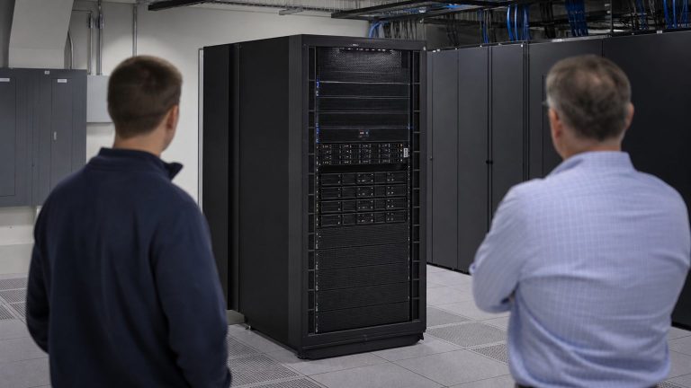 Naval Postgraduate School pone en marcha un DGX GB300 de NVIDIA para investigación en IA