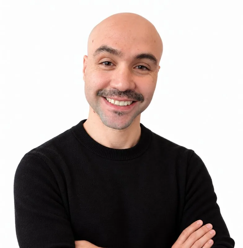 Mario Cuche – quién soy Retrato de Mario Cuche, periodista y relator de Inteligencia Artificial